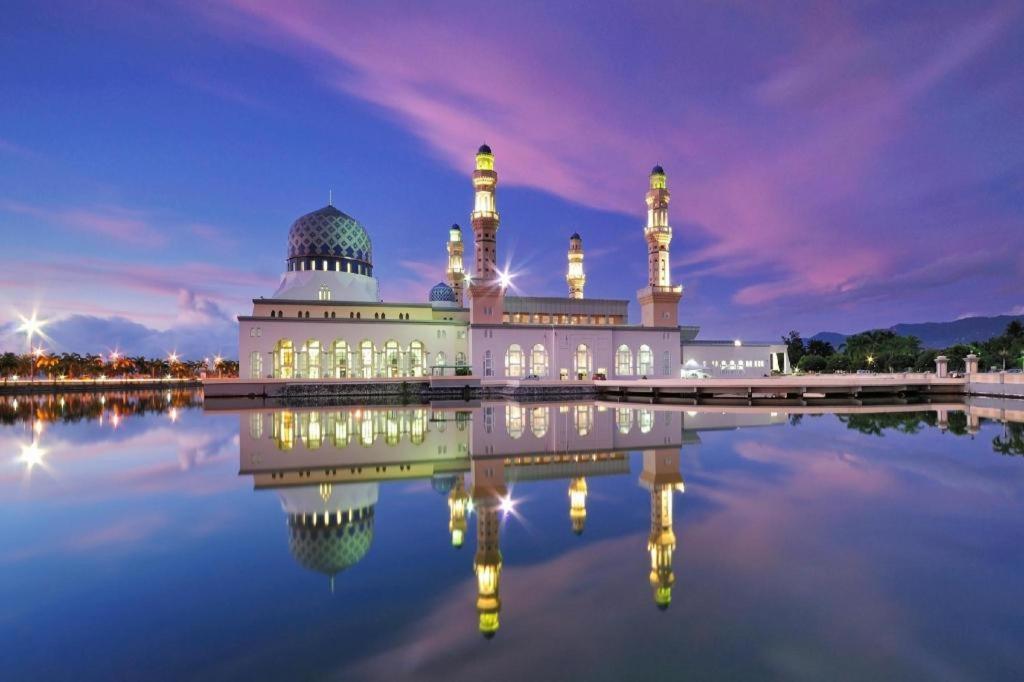 Cathay Hotel Kota Kinabalu Dış mekan fotoğraf