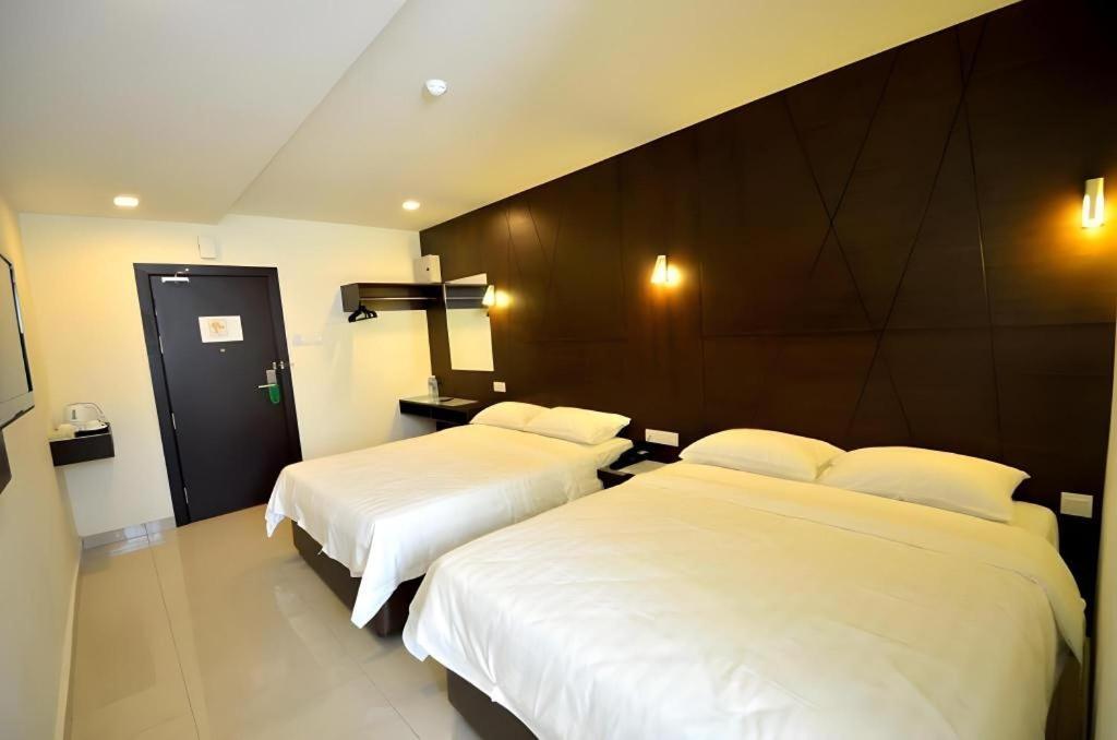 Cathay Hotel Kota Kinabalu Dış mekan fotoğraf