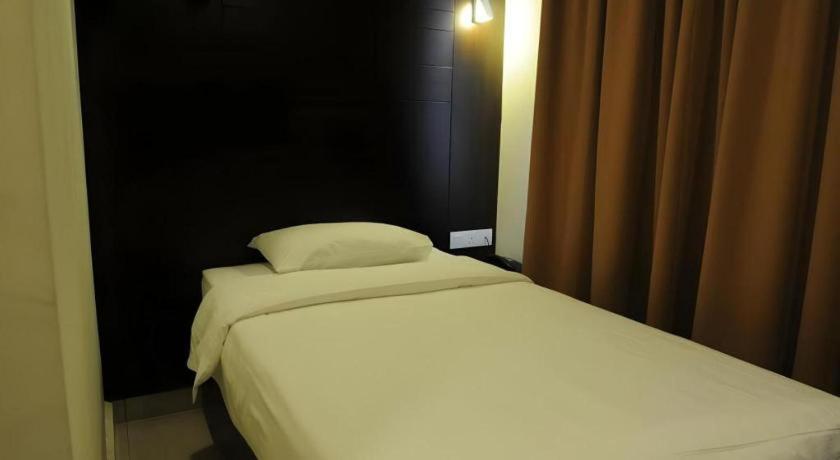 Cathay Hotel Kota Kinabalu Dış mekan fotoğraf