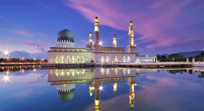 Cathay Hotel Kota Kinabalu Dış mekan fotoğraf