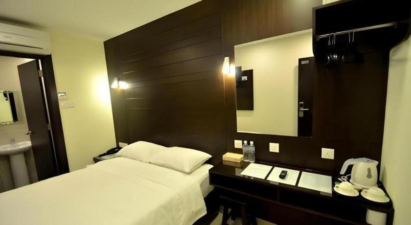Cathay Hotel Kota Kinabalu Dış mekan fotoğraf