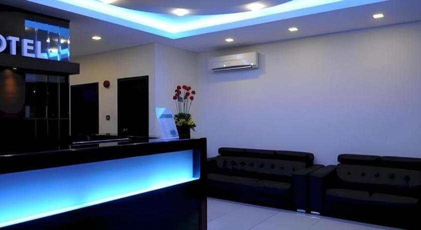 Cathay Hotel Kota Kinabalu Dış mekan fotoğraf