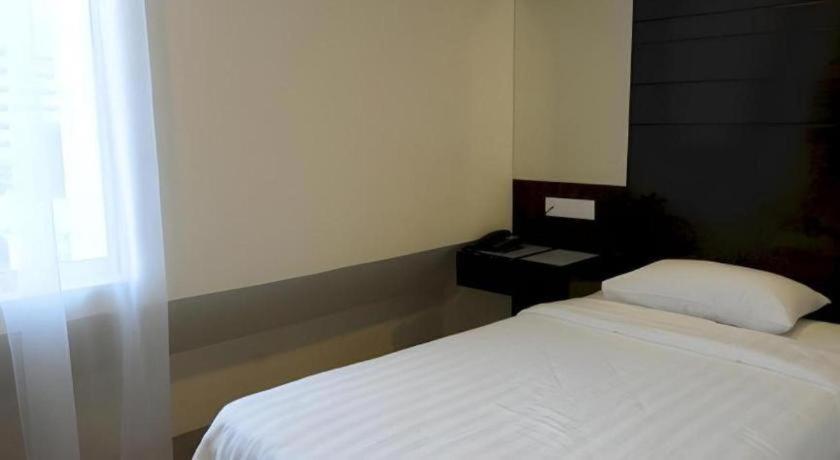 Cathay Hotel Kota Kinabalu Dış mekan fotoğraf